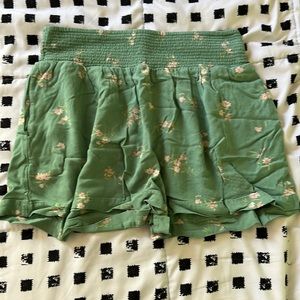 american eagle flowy shorts